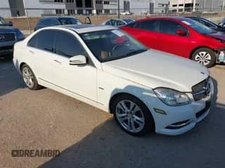 2012 Mercedes-Benz C 250 Sport с VIN WDDGF4HB6CR239455, выставлен на аукционе IAAI как лот 42911709 с пробегом 140 794 миль миль и . История ставок и продаж доступна на DreamBid. Изображение 1.