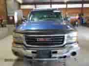 2003 GMC Sierra 1500 SLE z VIN 1GTEK14V33Z206988, wystawiony jako Copart lot #65412525 z przebiegiem 209 061 mil mil oraz Czysty tytuł • Clean title. Historia ofert i sprzedaży dostępna na DreamBid. Obrazek 5.