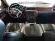 2012 Chevrolet Tahoe LS z VIN 1GNSKAE07CR216419, wystawiony jako Copart lot #52346525 z przebiegiem 176 399 mil mil oraz Czysty tytuł • Clean title. Historia ofert i sprzedaży dostępna na DreamBid. Obrazek 8.