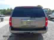 2011 Chevrolet Suburban LT z VIN 1GNSCJE09BR344091, wystawiony jako IAAI lot #43487649 z przebiegiem 182 652 mil mil oraz . Historia ofert i sprzedaży dostępna na DreamBid. Obrazek 16.