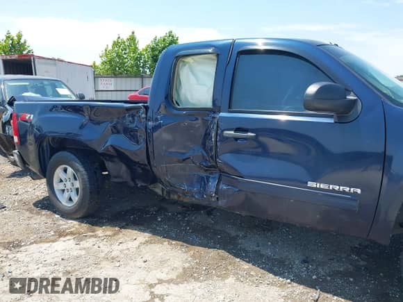 2012 GMC Sierra 1500 SLE z VIN 1GTR1VE03CZ205614, wystawiony jako IAAI lot #42951597 z przebiegiem Nie podano mil oraz . Historia ofert i sprzedaży dostępna na DreamBid. Obrazek 6.