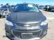 2018 Chevrolet Sonic LT z VIN 1G1JG6SH0J4103945, wystawiony jako IAAI lot #43440628 z przebiegiem 71 616 mil mil oraz . Historia ofert i sprzedaży dostępna na DreamBid. Obrazek 12.