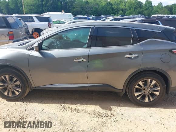 2017 Nissan Murano S with VIN 5N1AZ2MH1HN145063, listed as a IAAI auction lot 42196791 with 178,824 mi miles and . Bid and sale history available at DreamBid. Image 14.