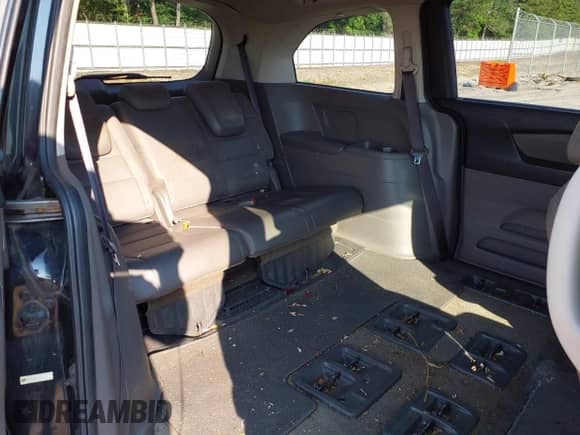 2013 Honda Odyssey EX-L с VIN 5FNRL5H62DB087153, выставлен на аукционе IAAI как лот 42597656 с пробегом 142 779 миль миль и . История ставок и продаж доступна на DreamBid. Изображение 8.