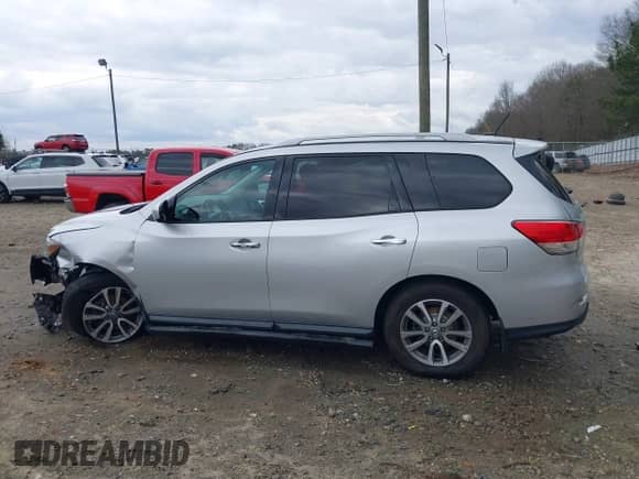 2013 Nissan Pathfinder Platinum with VIN 5N1AR2MN9DC689838, listed as a IAAI auction lot 41733483 with 118,502 mi miles and . Bid and sale history available at DreamBid. Image 14.