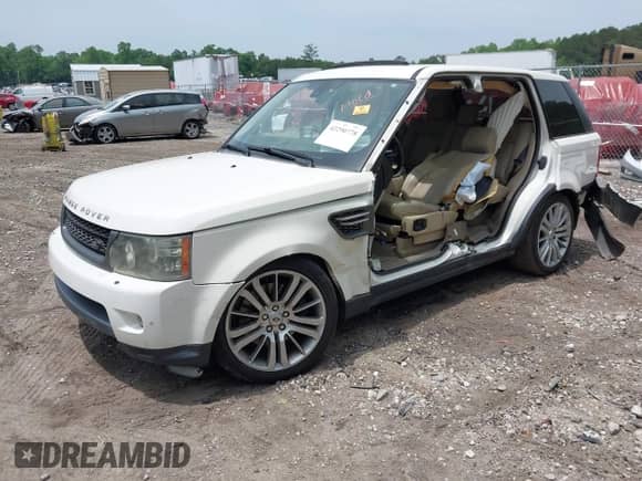 2010 Land Rover Range Rover Sport HSE Lux z VIN SALSK2D44AA235047, wystawiony jako IAAI lot #42290778 z przebiegiem 119 379 mil mil oraz . Historia ofert i sprzedaży dostępna na DreamBid. Obrazek 17.