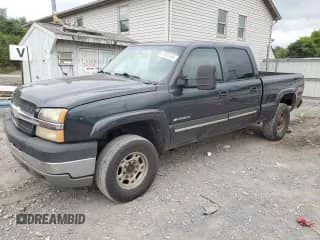 2003 Chevrolet Silverado 2500HD LS с VIN 1GCHK23U43F182472, выставлен на аукционе Copart как лот 67392135 с пробегом 236 760 миль миль и Списание • Salvage title. История ставок и продаж доступна на DreamBid. Изображение 1.