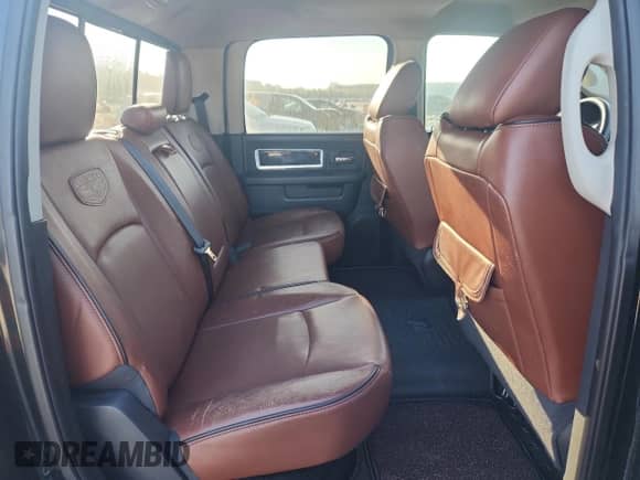 2011 Ram 1500 Laramie z VIN 1D7RV1CT7BS633290, wystawiony jako Copart lot #80481985 z przebiegiem 167 397 mil mil oraz Czysty tytuł • Clean title. Historia ofert i sprzedaży dostępna na DreamBid. Obrazek 10.