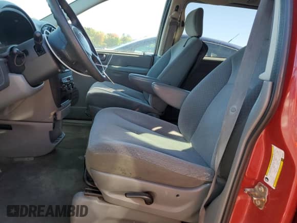 2006 Dodge Grand Caravan SE с VIN 1D4GP24R56B525599, выставлен на аукционе Copart как лот 80963685 с пробегом 258 266 миль миль и Чистый • Clean title. История ставок и продаж доступна на DreamBid. Изображение 7.