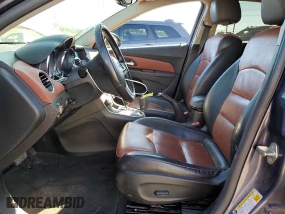 2013 Chevrolet Cruze LTZ z VIN 1G1PG5SB2D7241781, wystawiony jako Copart lot #84878285 z przebiegiem 138 387 mil mil oraz Szkoda całkowita • Salvage title. Historia ofert i sprzedaży dostępna na DreamBid. Obrazek 7.