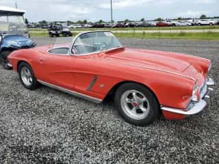 1962 Chevrolet Corvette с VIN 20867S106187, выставлен на аукционе Copart как лот 74045704 с пробегом 510 269 миль миль и Списание • Salvage title. История ставок и продаж доступна на DreamBid. Изображение 4.