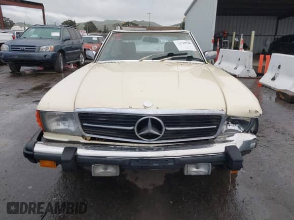 1983 Mercedes-Benz 380 SL with VIN WDBBA45A4DB026088, listed as a IAAI auction lot 41783726 with 239,227 mi miles and . Bid and sale history available at DreamBid. Image 12.
