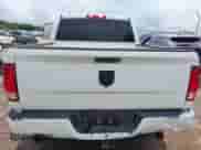 2013 Ram 1500 Express z VIN 1C6RR7KT7DS668327, wystawiony jako IAAI lot #42482785 z przebiegiem 154 372 mil mil oraz . Historia ofert i sprzedaży dostępna na DreamBid. Obrazek 16.