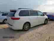 2019 Toyota Sienna XLE Auto Access Seat z VIN 5TDYZ3DC1KS016030, wystawiony jako Copart lot #69868945 z przebiegiem 71 661 mil mil oraz Nie do naprawy • Non repairable. Historia ofert i sprzedaży dostępna na DreamBid. Obrazek 3.