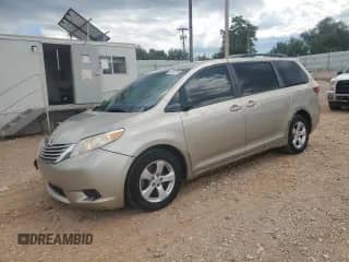 2017 Toyota Sienna LE Auto Access Seat с VIN 5TDKZ3DC3HS861573, выставлен на аукционе Copart как лот 81557075 с пробегом 83 431 миль миль и Списание • Salvage title. История ставок и продаж доступна на DreamBid. Изображение 1.