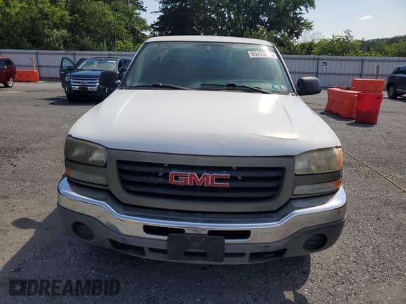 2006 GMC Sierra 1500 SLE1 z VIN 1GTEK19B36Z189192, wystawiony jako Copart lot #65479665 z przebiegiem 198 445 mil mil oraz Czysty tytuł • Clean title. Historia ofert i sprzedaży dostępna na DreamBid. Obrazek 5.