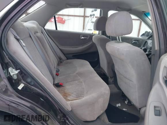 1998 Honda Accord LX z VIN 1HGCG1645WA000699, wystawiony jako IAAI lot #41598273 z przebiegiem 186 732 mil mil oraz . Historia ofert i sprzedaży dostępna na DreamBid. Obrazek 8.