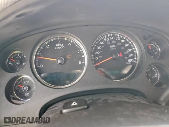 2011 Chevrolet Tahoe LTZ с VIN 1GNSCCE04BR386485, выставлен на аукционе Copart как лот 70738925 с пробегом 105 001 миль миль и Списание • Salvage title. История ставок и продаж доступна на DreamBid. Изображение 9.