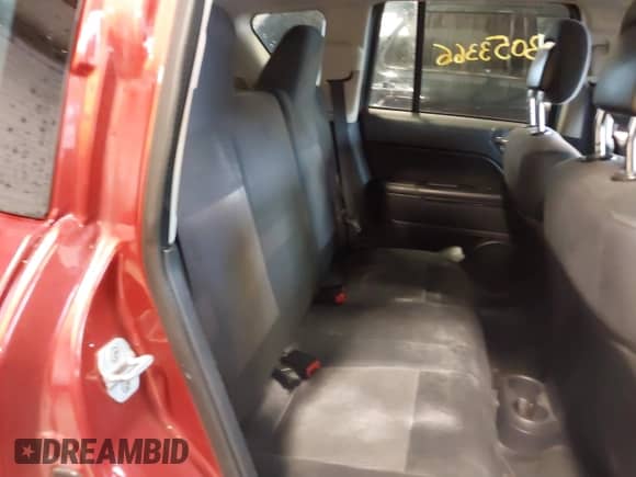 2012 Jeep Compass Latitude z VIN 1C4NJDEB4CD676744, wystawiony jako IAAI lot #43053366 z przebiegiem 150 410 mil mil oraz . Historia ofert i sprzedaży dostępna na DreamBid. Obrazek 8.