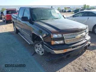 2006 Chevrolet Silverado 1500 LT3 with VIN 2GCEK13Z961268798, listed as a IAAI auction lot 42735917 with 87,534 mi miles and . Bid and sale history available at DreamBid. Image 1.