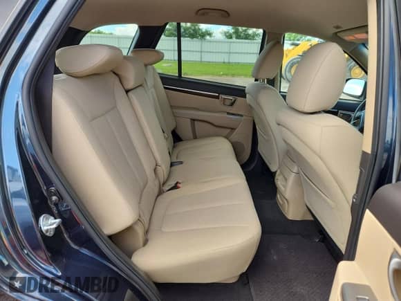 2012 Hyundai Santa Fe GLS с VIN 5XYZGDAG9CG131125, выставлен на аукционе Copart как лот 65238145 с пробегом 85 103 миль миль и На запчасти • Non repairable. История ставок и продаж доступна на DreamBid. Изображение 11.