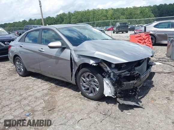 2024 Hyundai Elantra SEL z VIN KMHLM4DG1RU661330, wystawiony jako IAAI lot #42961158 z przebiegiem 35 414 mil mil oraz . Historia ofert i sprzedaży dostępna na DreamBid. Obrazek 1.