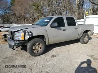 2008 Chevrolet Silverado 1500 2LT with VIN 2GCEC130081330588, listed as a Copart auction lot 46577635 with 279,184 mi miles and Salvage title. Bid and sale history available at DreamBid. Image 1.