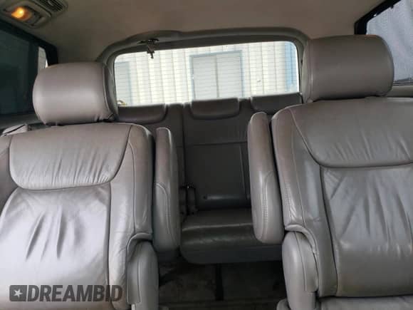 2006 Toyota Sienna XLE z VIN 5TDBA22CX6S064772, wystawiony jako Copart lot #60969195 z przebiegiem 208 724 mil mil oraz Nie do naprawy • Non repairable. Historia ofert i sprzedaży dostępna na DreamBid. Obrazek 10.