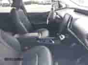 2018 Toyota Prius Plus z VIN JTDKARFP0J3077479, wystawiony jako IAAI lot #42062334 z przebiegiem 23 388 mil mil oraz . Historia ofert i sprzedaży dostępna na DreamBid. Obrazek 5.