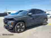 2024 Hyundai Kona SEL с VIN KM8HC3ABXRU095275, выставлен на аукционе Copart как лот 77554174 с пробегом 3 253 миль миль и На запчасти • Non repairable. История ставок и продаж доступна на DreamBid. Изображение 1.