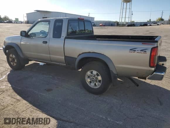 2000 Nissan Frontier XE z VIN 1N6ED26Y7YC355824, wystawiony jako Copart lot #82165565 z przebiegiem 189 111 mil mil oraz Czysty tytuł • Clean title. Historia ofert i sprzedaży dostępna na DreamBid. Obrazek 2.