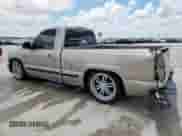 2002 GMC Sierra 1500 z VIN 1GTEC14W32Z117037, wystawiony jako Copart lot #61937045 z przebiegiem Nie podano mil oraz Szkoda całkowita • Salvage title. Historia ofert i sprzedaży dostępna na DreamBid. Obrazek 2.