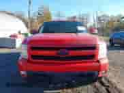 2008 Chevrolet Silverado 1500 2LT z VIN 2GCEK19J881115592, wystawiony jako IAAI lot #43531469 z przebiegiem 134 836 mil mil oraz . Historia ofert i sprzedaży dostępna na DreamBid. Obrazek 12.