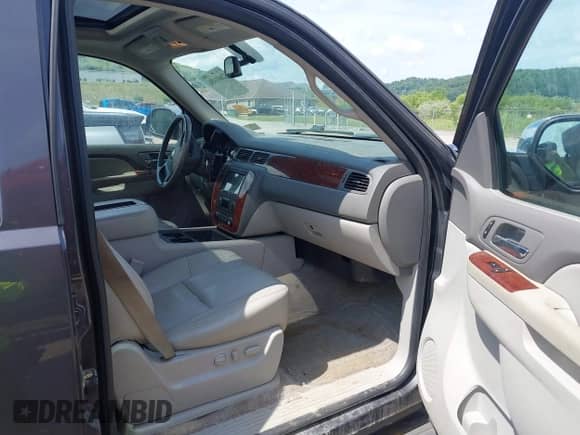 2010 Chevrolet Tahoe LT с VIN 1GNUKBE06AR220778, выставлен на аукционе IAAI как лот 42601456 с пробегом 174 387 миль миль и . История ставок и продаж доступна на DreamBid. Изображение 5.