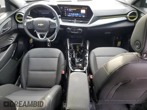 2024 Chevrolet Trax LT with VIN KL77LHE25RC201416, listed as a Copart auction lot 80629685 with 6,320 mi miles and Salvage title. Bid and sale history available at DreamBid. Image 8.