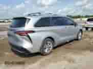 2024 Toyota Sienna Limited с VIN 5TDZRKEC9RS181136, выставлен на аукционе Copart как лот 64424245 с пробегом 26 062 миль миль и Списание • Salvage title. История ставок и продаж доступна на DreamBid. Изображение 3.