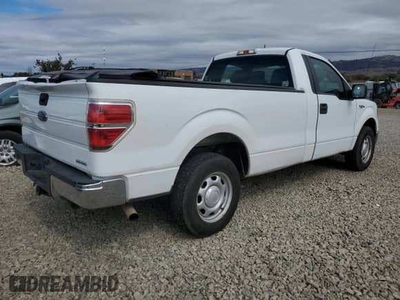 2014 Ford F-150 XL с VIN 1FTNF1CF7EKD17182, выставлен на аукционе Copart как лот 81990855 с пробегом 125 257 миль миль и Списание • Salvage title. История ставок и продаж доступна на DreamBid. Изображение 3.