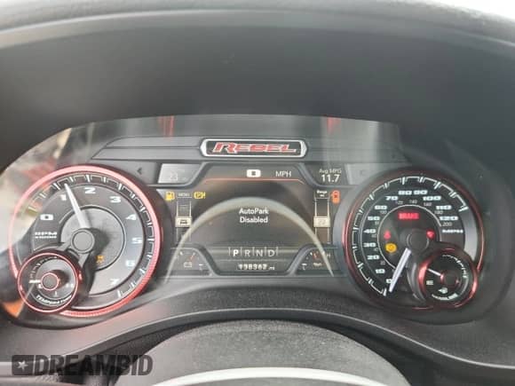 2019 Ram 1500 Rebel z VIN 1C6SRFET7KN871348, wystawiony jako Copart lot #85364805 z przebiegiem 138 362 mil mil oraz Czysty tytuł • Clean title. Historia ofert i sprzedaży dostępna na DreamBid. Obrazek 9.