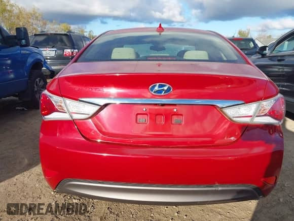 2015 Hyundai Sonata Limited с VIN KMHEC4A43FA120721, выставлен на аукционе IAAI как лот 43440973 с пробегом 115 247 миль миль и . История ставок и продаж доступна на DreamBid. Изображение 16.