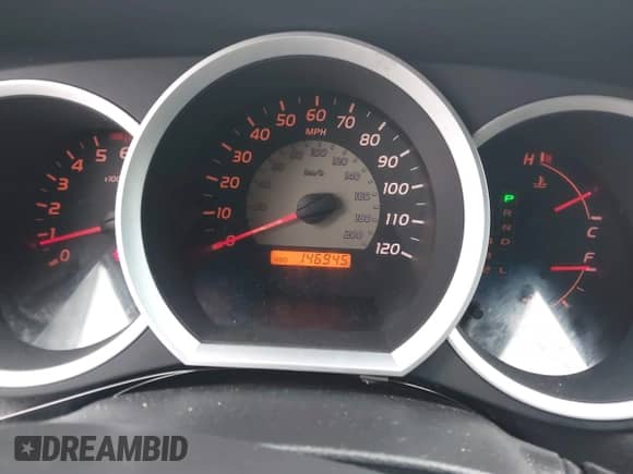 2007 Toyota Tacoma PreRunner z VIN 3TMKU72N57M013302, wystawiony jako IAAI lot #43089625 z przebiegiem 146 945 mil mil oraz . Historia ofert i sprzedaży dostępna na DreamBid. Obrazek 7.