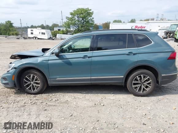 2020 Volkswagen Tiguan SE с VIN 3VV2B7AX7LM150133, выставлен на аукционе IAAI как лот 43288527 с пробегом 52 517 миль миль и . История ставок и продаж доступна на DreamBid. Изображение 14.