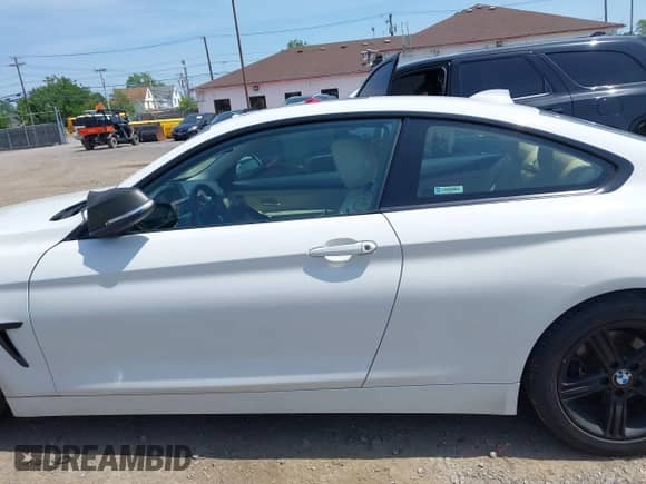 2014 BMW 4 Series 428i xDrive с VIN WBA3N9C51EF720208, выставлен на аукционе IAAI как лот 42568038 с пробегом 88 309 миль миль и . История ставок и продаж доступна на DreamBid. Изображение 14.