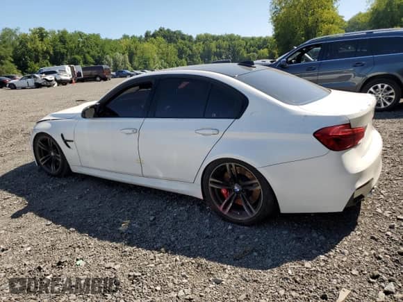 2015 BMW M3 z VIN WBS3C9C56FP804277, wystawiony jako Copart lot #68185105 z przebiegiem 98 083 mil mil oraz Szkoda całkowita • Salvage title. Historia ofert i sprzedaży dostępna na DreamBid. Obrazek 2.