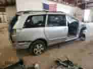 2006 Toyota Sienna XLE z VIN 5TDZA22C86S498087, wystawiony jako Copart lot #61197645 z przebiegiem Nie podano mil oraz Czysty tytuł • Clean title. Historia ofert i sprzedaży dostępna na DreamBid. Obrazek 3.