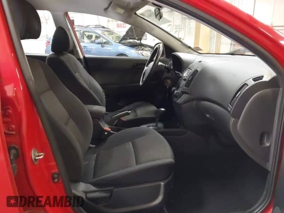 2010 Hyundai Elantra GLS с VIN KMHDB8AE7AU066572, выставлен на аукционе IAAI как лот 42738646 с пробегом 171 876 миль миль и . История ставок и продаж доступна на DreamBid. Изображение 5.