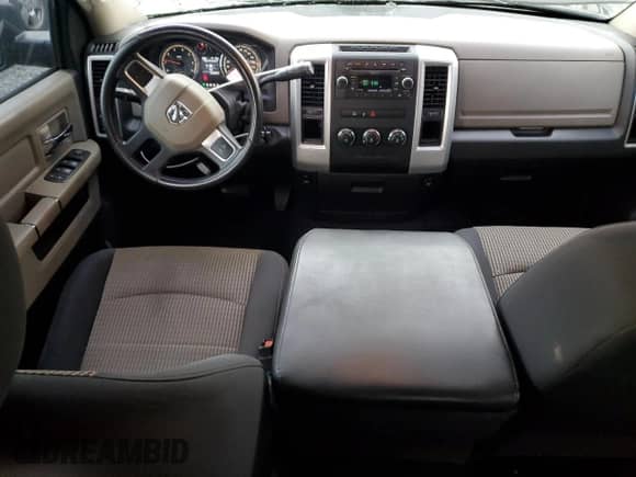 2011 Ram 1500 Big Horn z VIN 1D7RB1GP6BS538337, wystawiony jako Copart lot #75814664 z przebiegiem 132 990 mil mil oraz Szkoda całkowita • Salvage title. Historia ofert i sprzedaży dostępna na DreamBid. Obrazek 8.