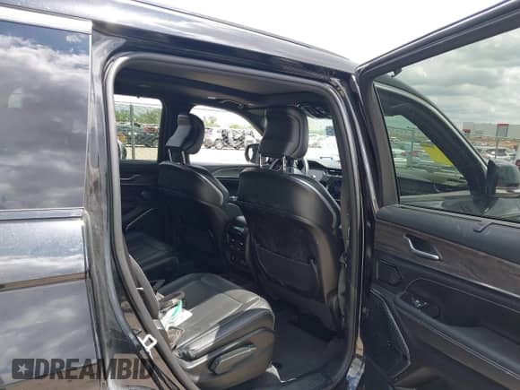 2021 Jeep Grand Cherokee Overland with VIN 1C4RJKDG2M8132417, listed as a IAAI auction lot 42108830 with 38,092 mi miles and . Bid and sale history available at DreamBid. Image 8.