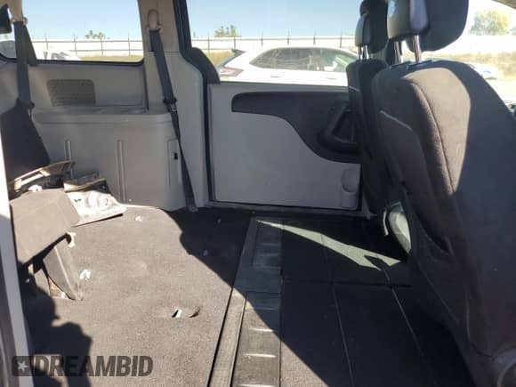 2011 Dodge Grand Caravan Express z VIN 2D4RN4DG8BR724389, wystawiony jako Copart lot #86780825 z przebiegiem 193 650 mil mil oraz Czysty tytuł • Clean title. Historia ofert i sprzedaży dostępna na DreamBid. Obrazek 11.