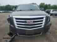 2020 Cadillac Escalade Luxury с VIN 1GYS4BKJ2LR101971, выставлен на аукционе Copart как лот 58312245 с пробегом 58 069 миль миль и Списание • Salvage title. История ставок и продаж доступна на DreamBid. Изображение 5.