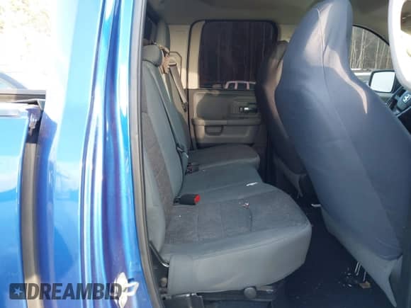 2018 Ram 1500 Big Horn z VIN 1C6RR7GT1JS106752, wystawiony jako IAAI lot #41163663 z przebiegiem 91 297 mil mil oraz . Historia ofert i sprzedaży dostępna na DreamBid. Obrazek 8.